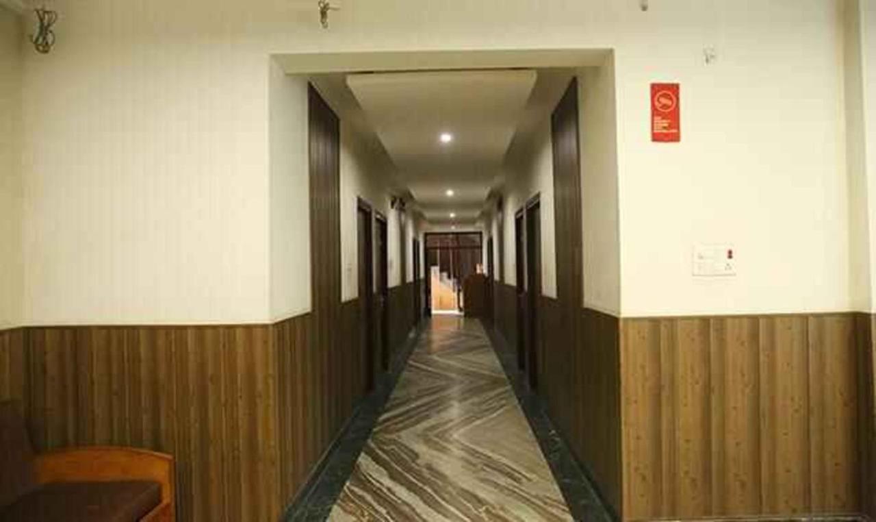 Fabhotel Corbett Inn Rudrapur Exterior photo